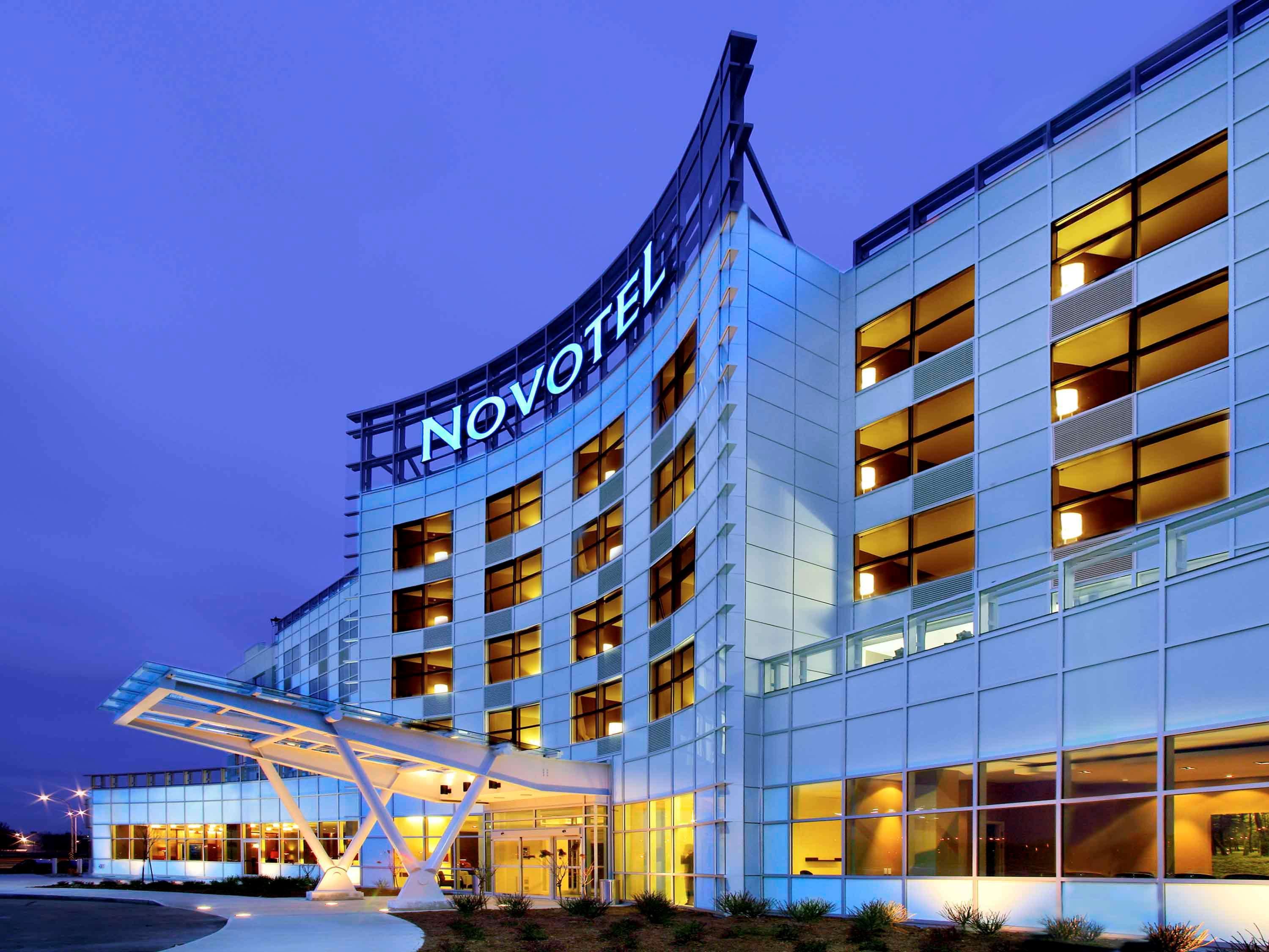 Novotel Montreal Aeroport Dorval Exterior foto